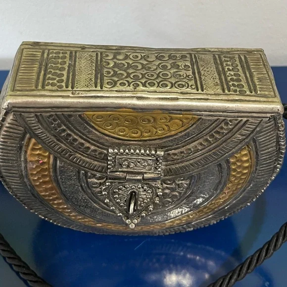 Free People Hammered Metal Bag Purse Hard Case Brass Silver Black Cord Crossbody - Picture 7 of 9